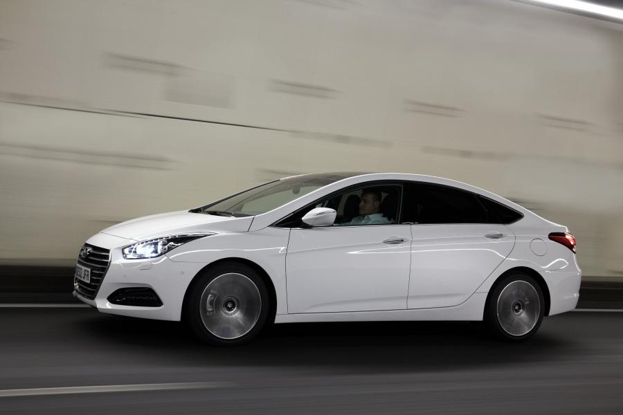  Hyundai i40 Sedan 2015 года  (фото 5 из 16)